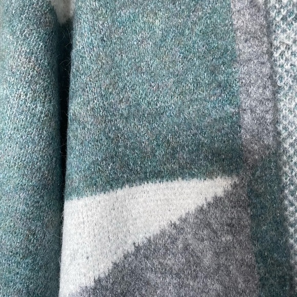 ✨ Nine West Cozy Patchwork Cardigan – Teal/Gray/White (NWT) ✨ - Picture 6 of 9